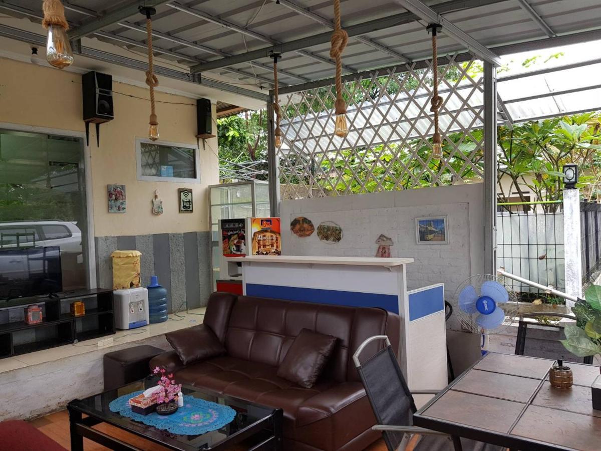 Bakom Inn Syariah Bogor Exterior foto